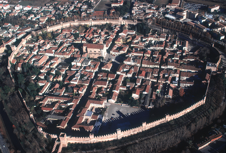 Cittadella (Pd) negli ottocento anni dalla fondazione, Veduta aerea.