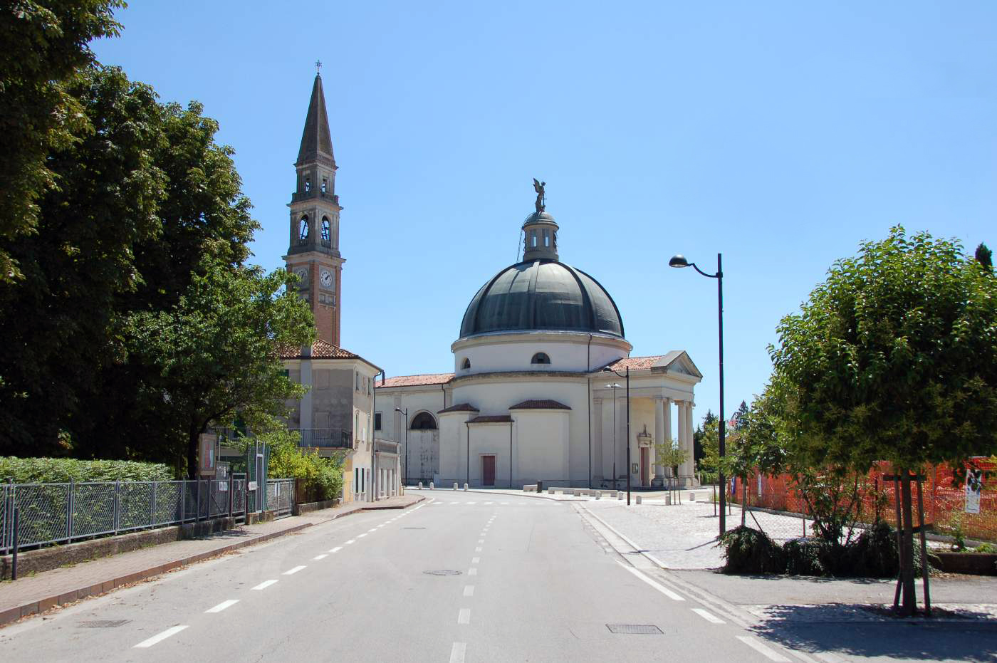 San Michele di Piave, frazione di Cimadolmo (Tv), Chiesa di San Michele Arcangelo.