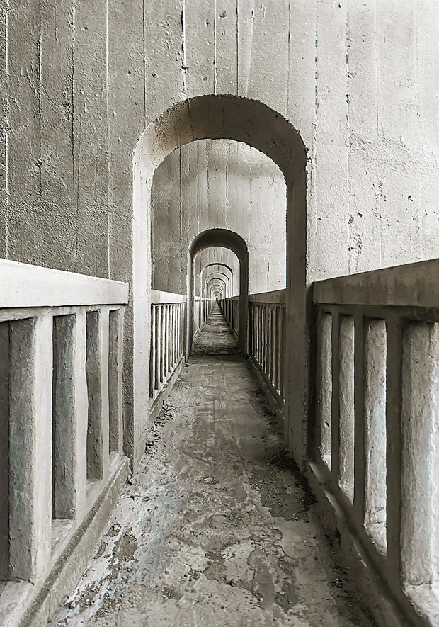 Cavaion Veronese (Vr), frazione di Sega di Cavaion, Ponte sul Canale Biffis (galleria sottostante).