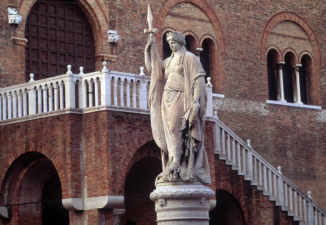 Treviso, Monumento dell'Indipendenza.