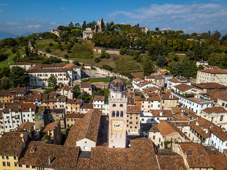 Conegliano (Tv), Panorama con campanile del Duomo di Santa Maria Annunziata e San Leonardo.