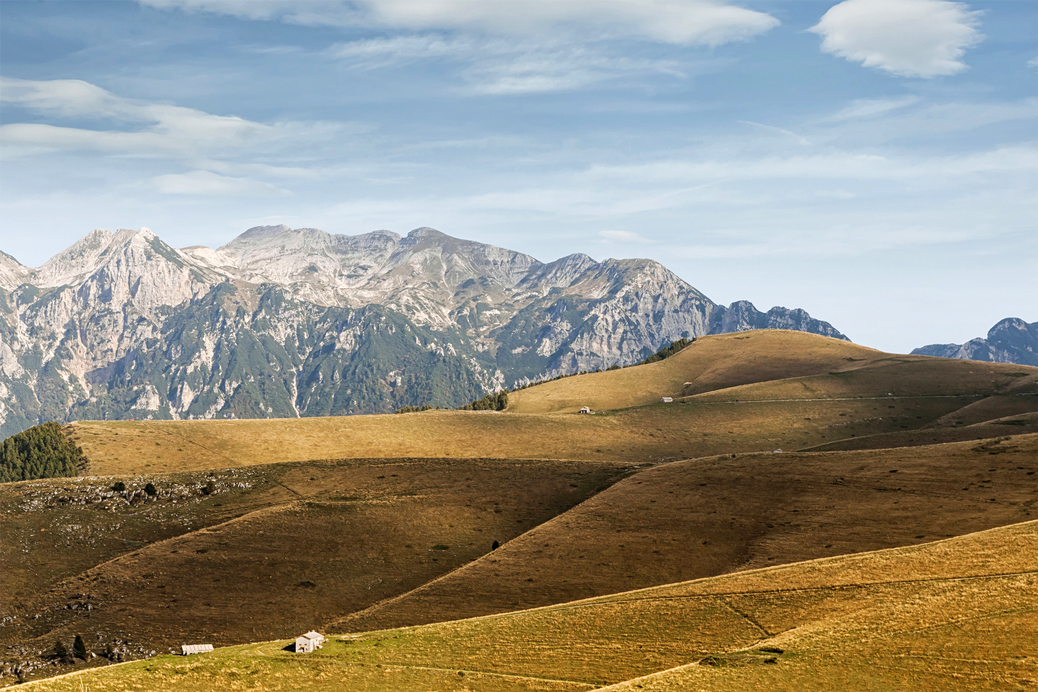 Erbezzo (Vr), Localit&agrave; Castelberto. Parco Naturale Regionale della Lessinia.