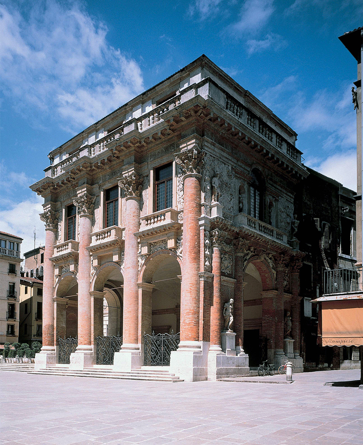 Vicenza, Loggia del Capitaniato.