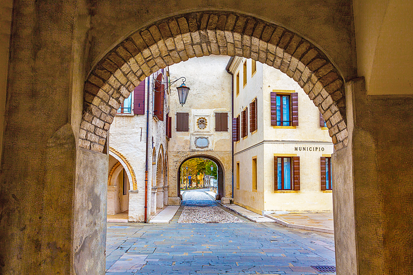 Portobuffolè (Tv), Municipio in Piazza Vittorio Emanuele.