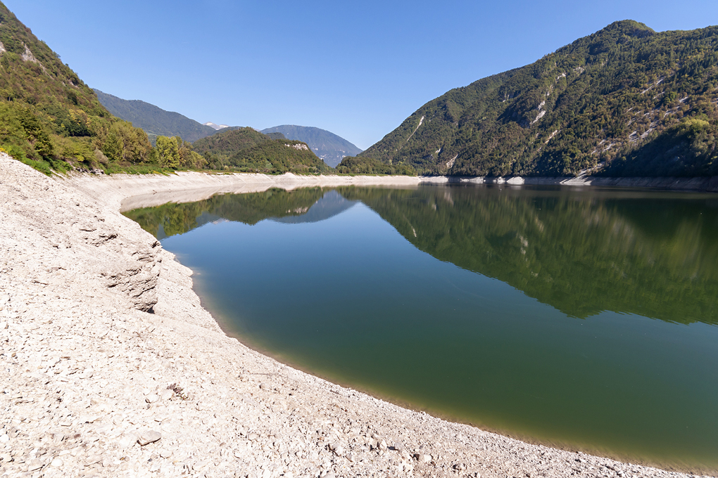 Arsiè (Bl), lago del Corlo.